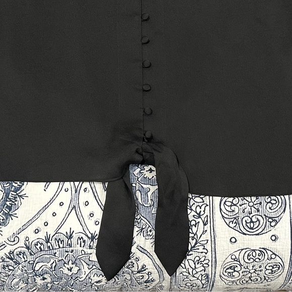 Express V-Neck Button-Down Tie-Front Blouse (Black) XL - Picture 6 of 8